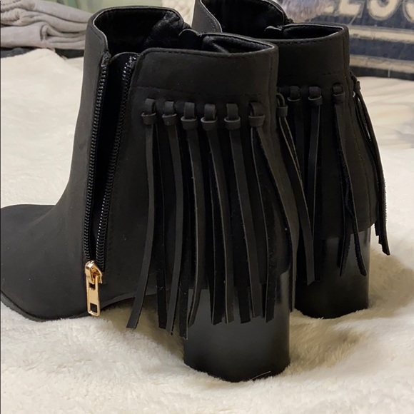 Black Boots - Picture 2 of 4